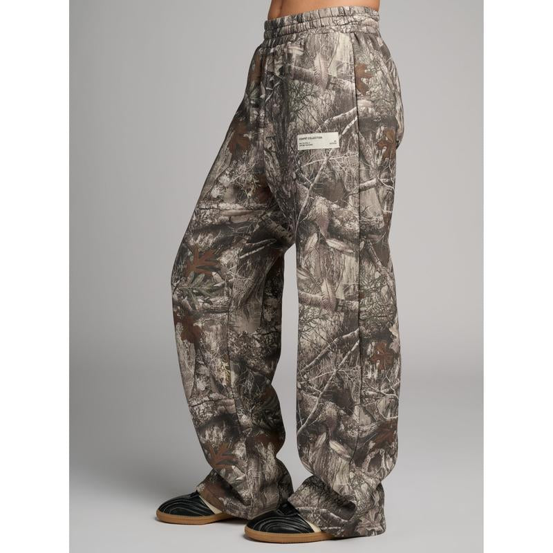 Comfrt | Camo Straight Leg Sweatpants