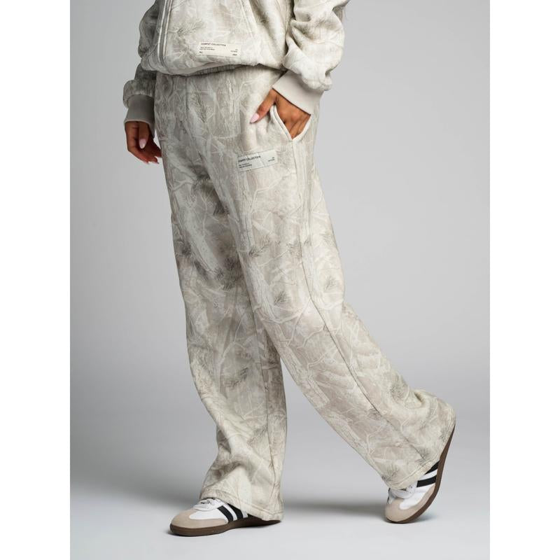 Comfrt | Camo Straight Leg Sweatpants